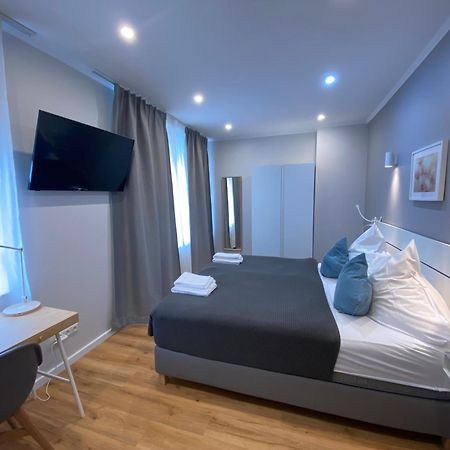 Zur Waldlust Hotel Frankfurt am Main ภายนอก รูปภาพ